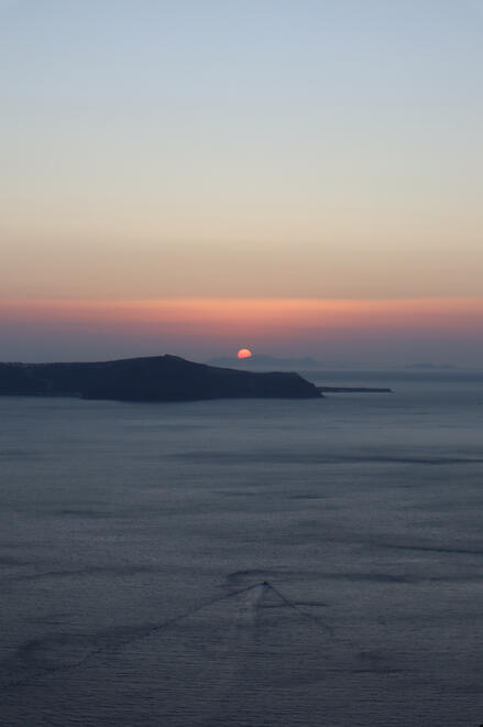Thira, Greece. Shot on Canon EOS M50 Mark I.